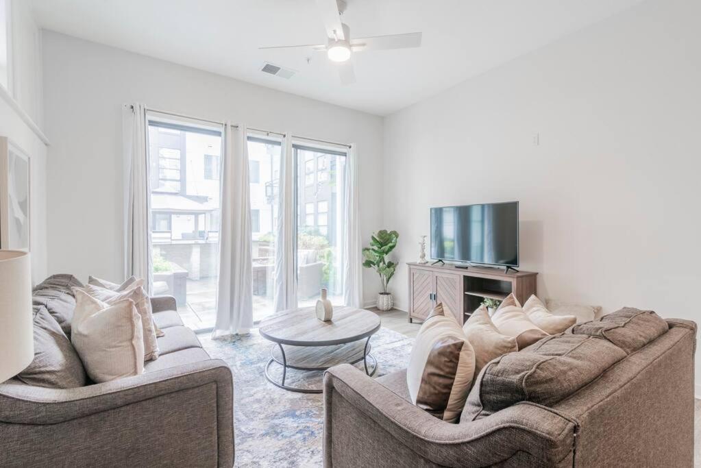 Charming Cozy Apartment With Wi-Fi & Free Parking Charlotte Eksteriør bilde